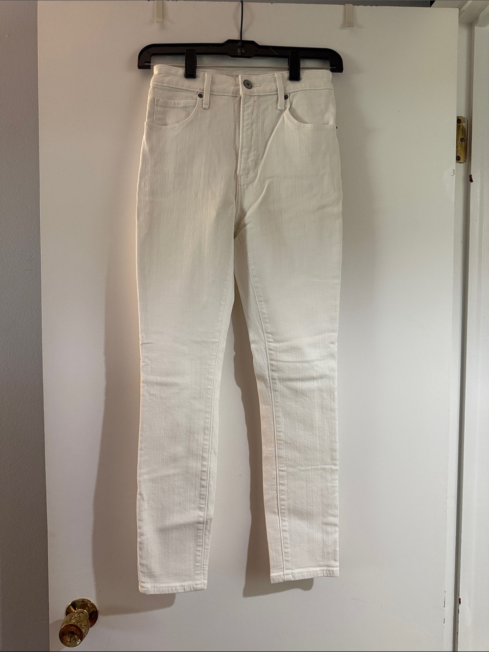Abercrombie & Fitch The Super Skinny High Rise White Jeans